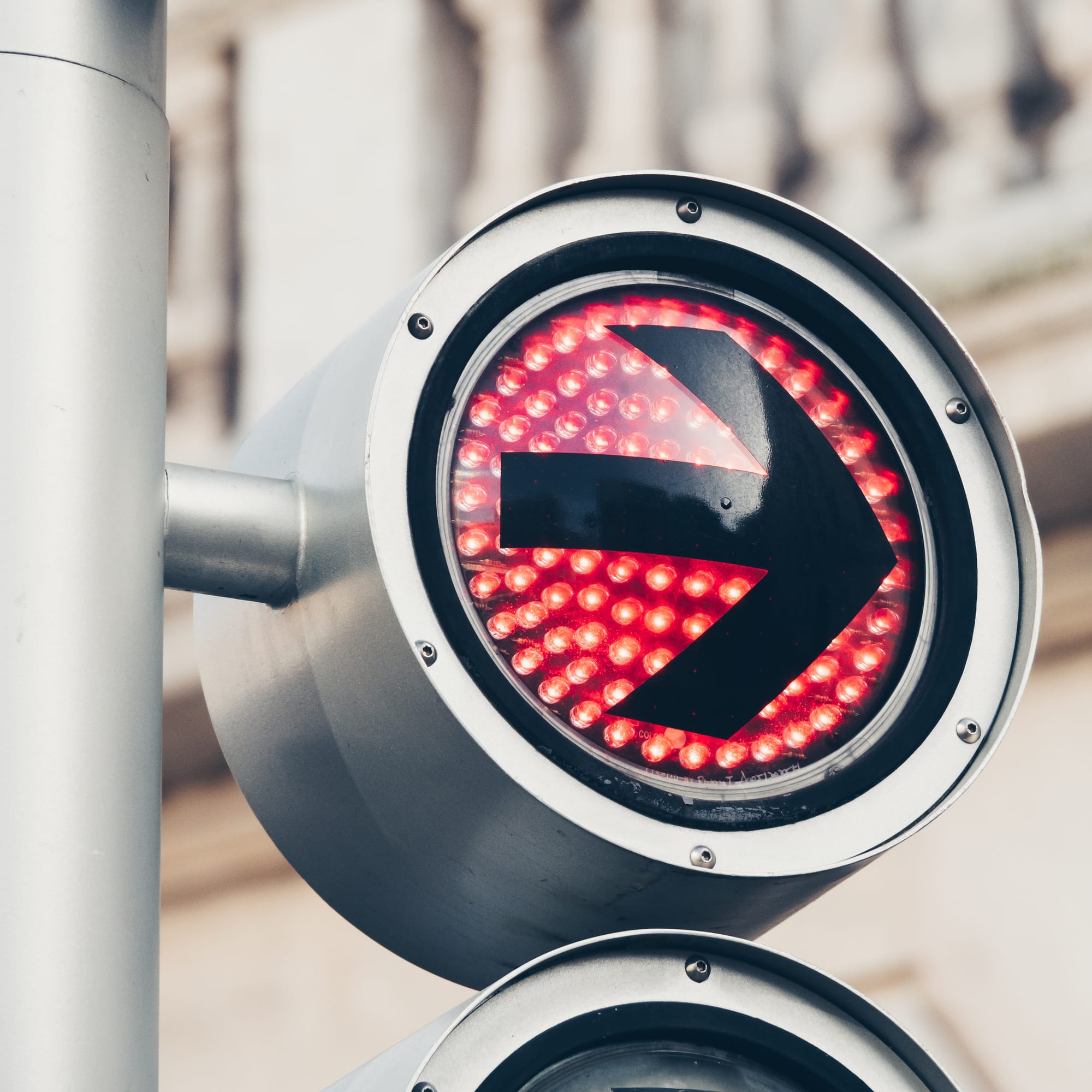 Traffic signal with red right arrow